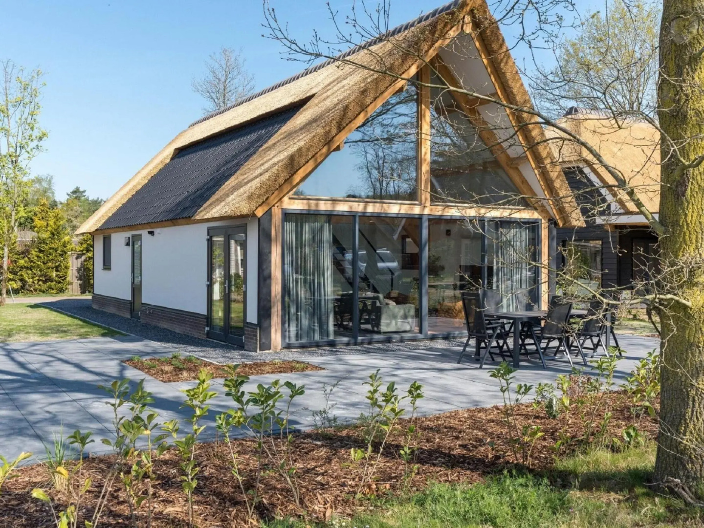 Beautiful house with air conditioning in a holiday park in Brabant