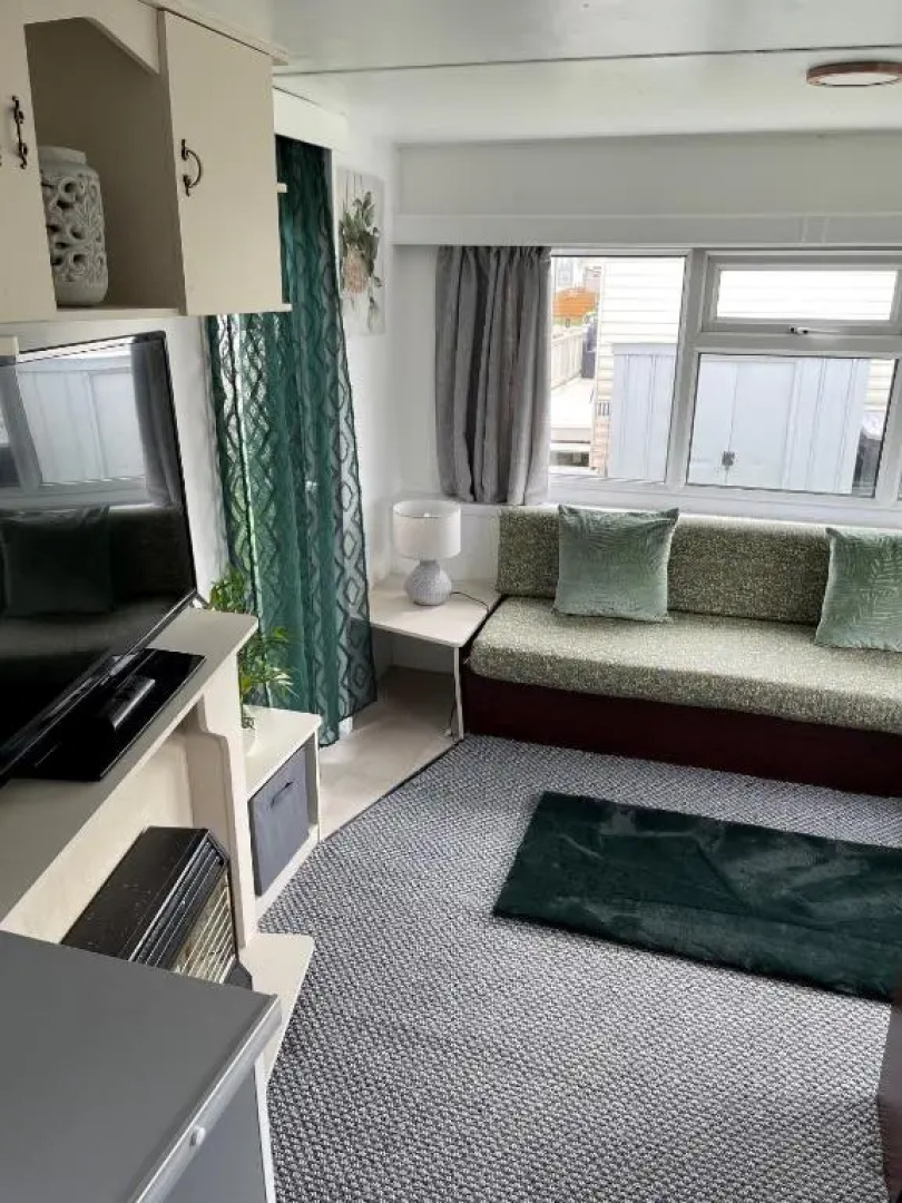 Castaway Retreats 2 E45