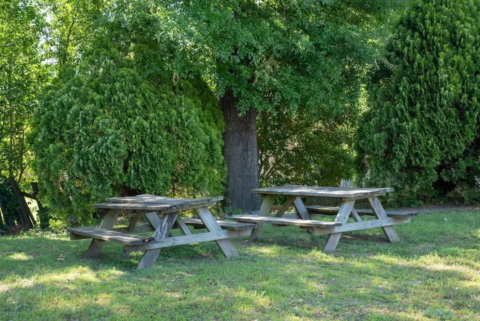 Victorian Inn & Suites