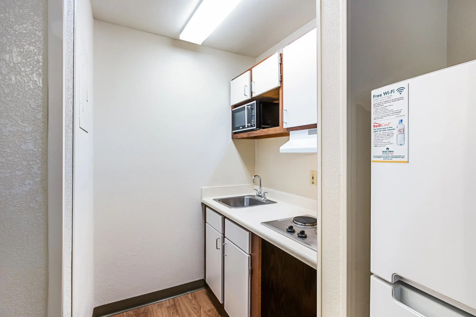 HomeTowne Studios by Red Roof Atlanta - Lawrenceville