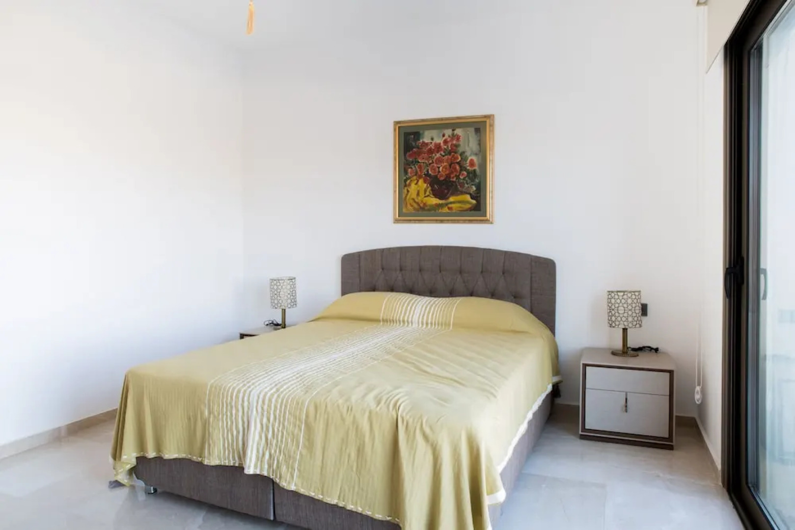 Important Group Villa Green