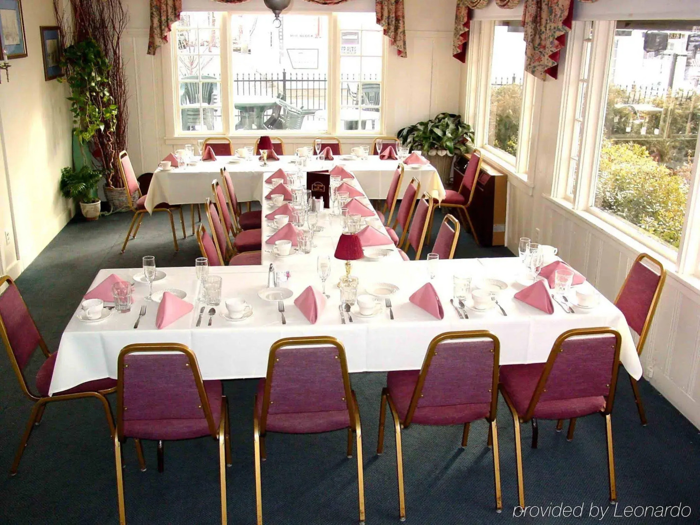 Lamie's Inn and The Old Salt Restaurant