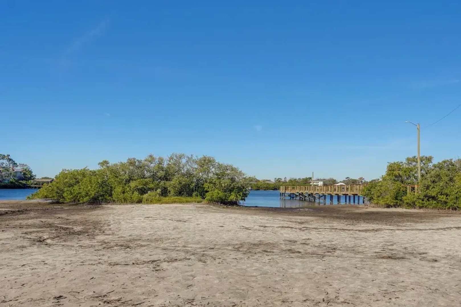 Dtwn Palm Harbor Condo: Walk to Water!