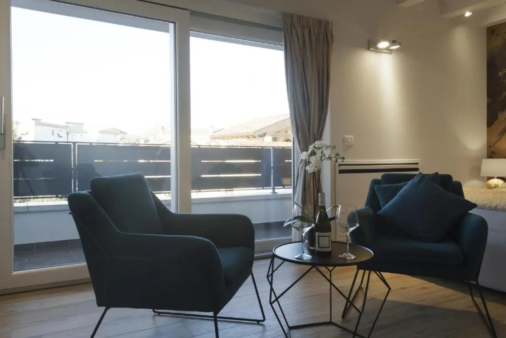 TiAMo Modern Design Guest House