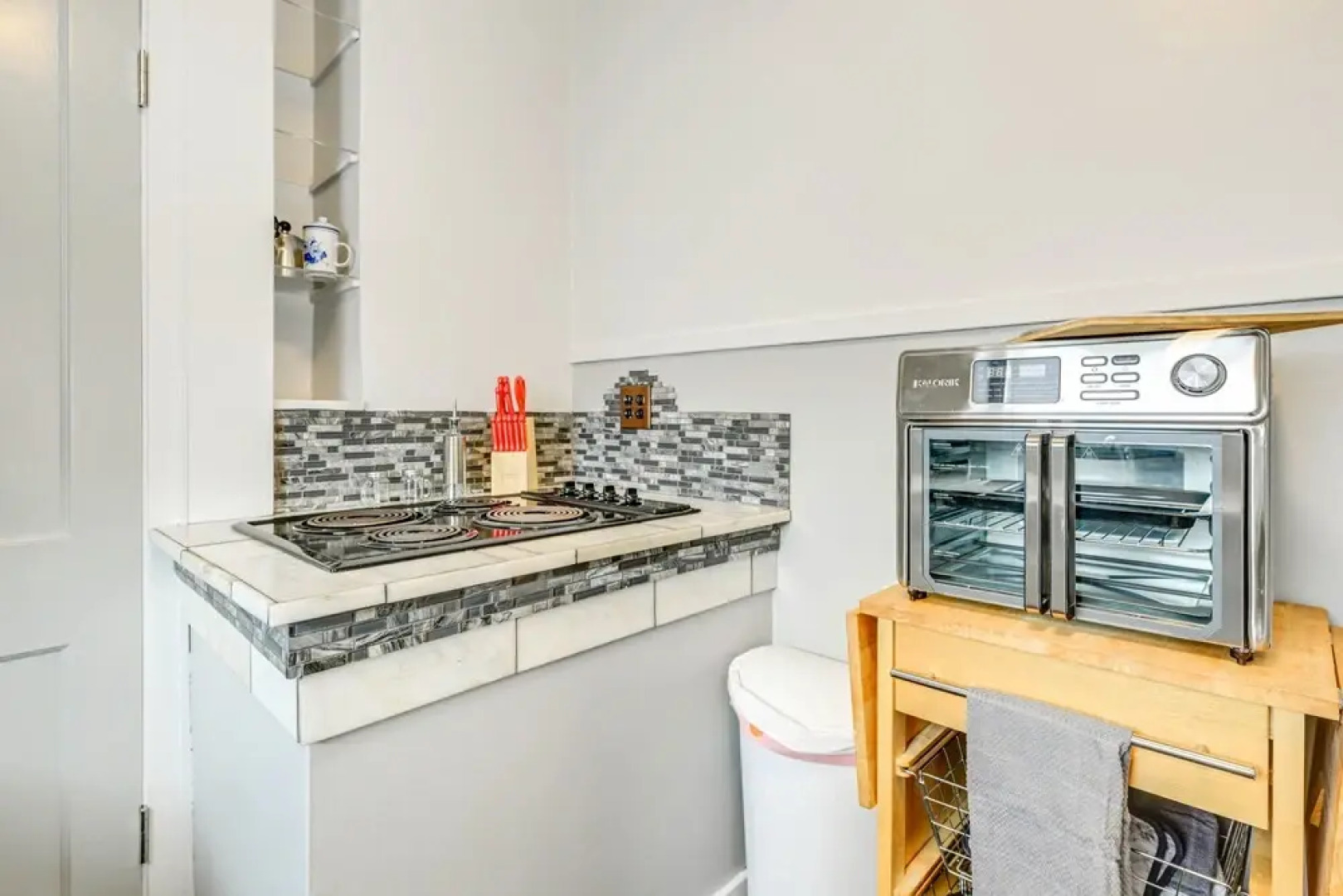 Cozy Wausau Home w/ Fireplace & Hot Tub Access