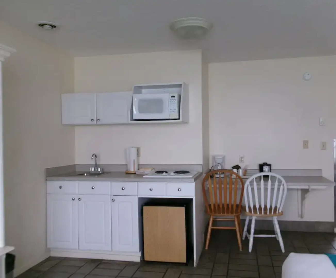 Seahorse Oceanfront Lodge