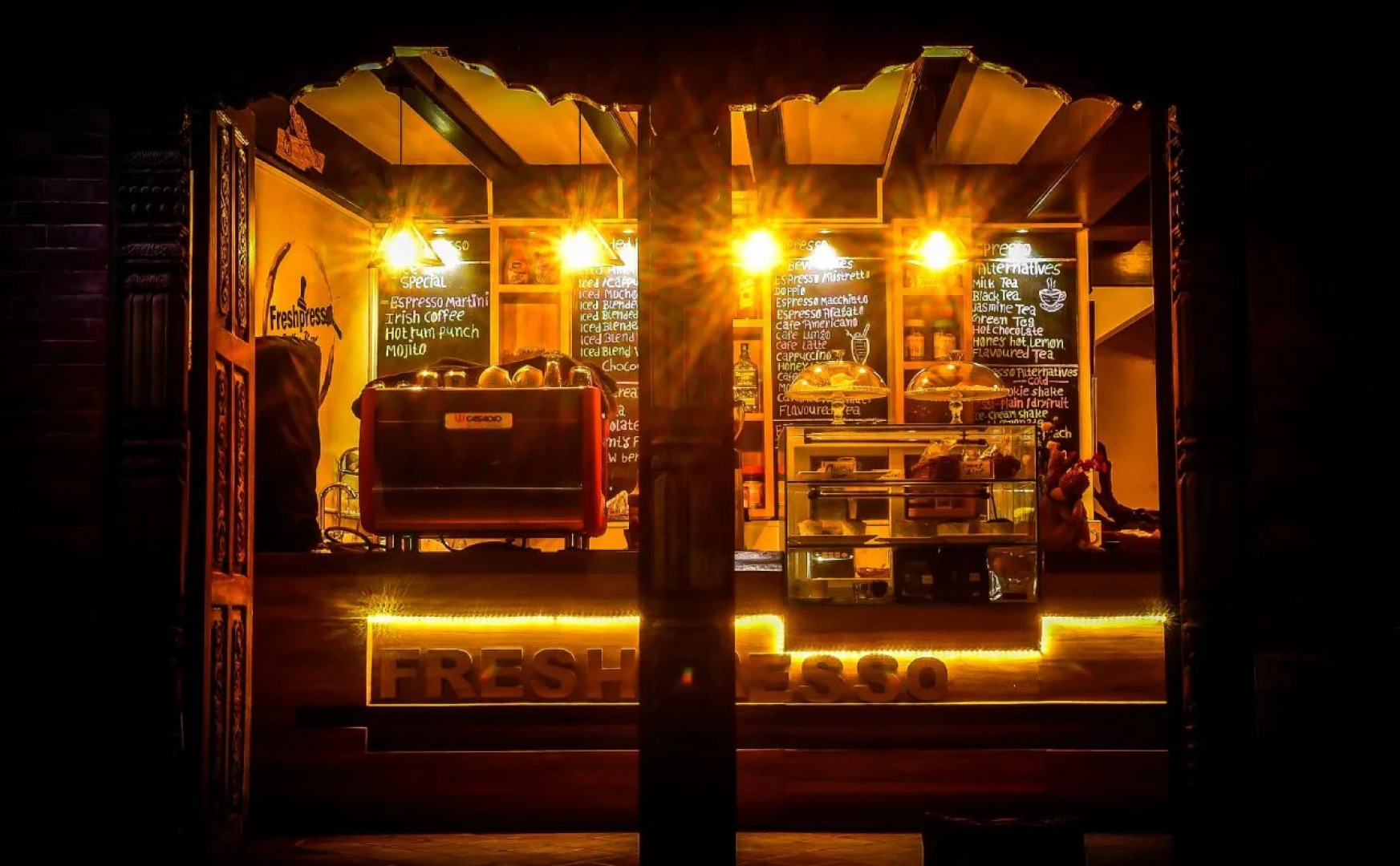 Vajra Guest House & Restaurant