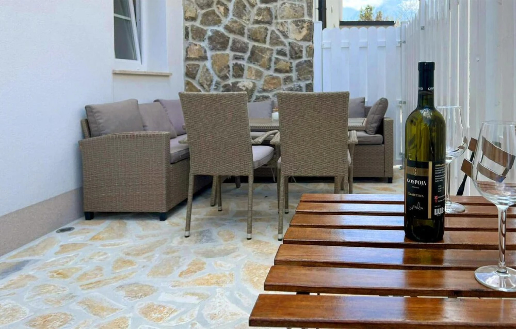 Nice Home in Kornic With 3 Bedrooms, Wifi and Outdoor Swimming Pool