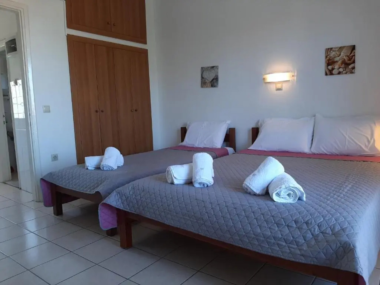 Theramvos Studios By Thomas