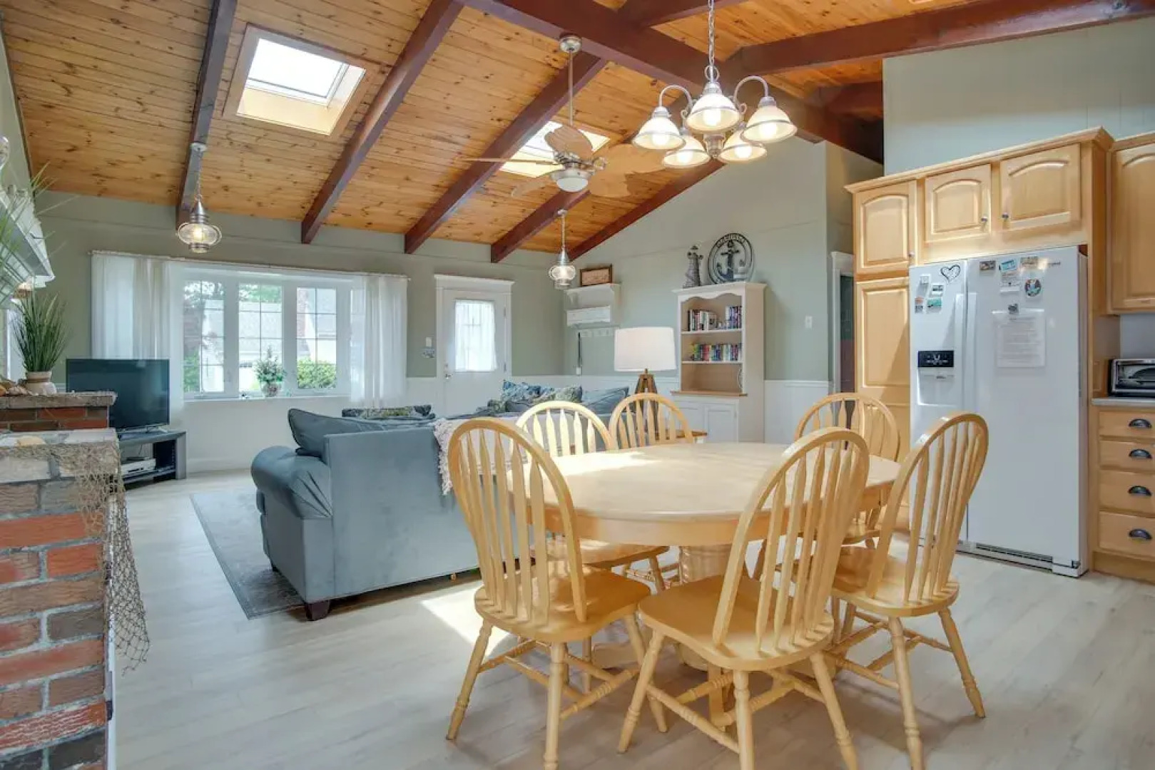 Ping-pong Table, Beach Access: North Falmouth Home