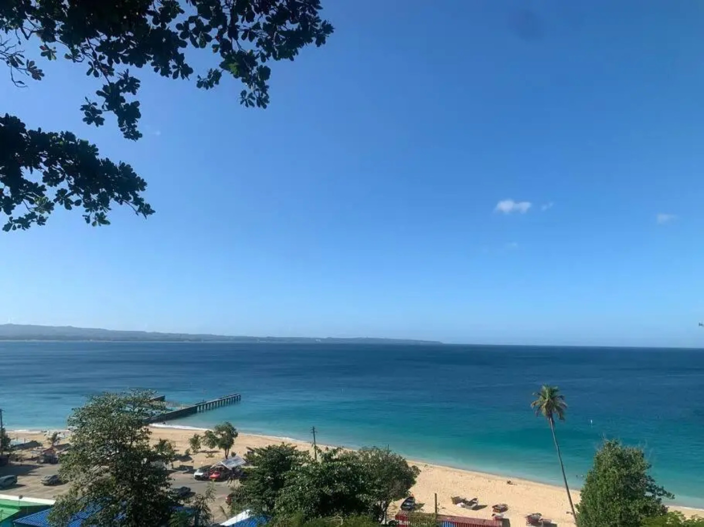 Aguadilla Sunset Apt electricity water AC WiFi 8 minute walk to Crashboat Beach