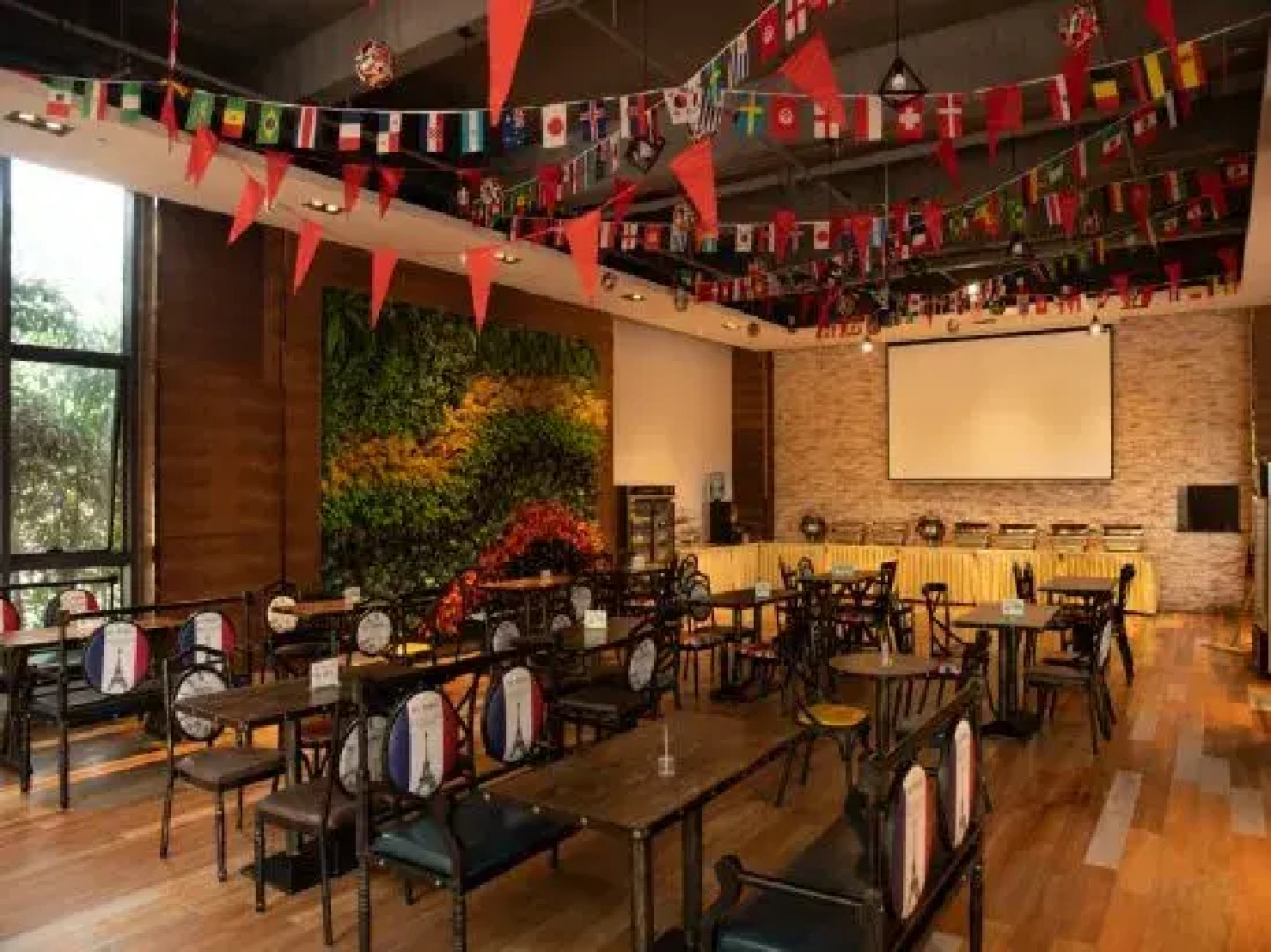 ELong Xicheng International Hotel (Chengmai Qianqiu Square)