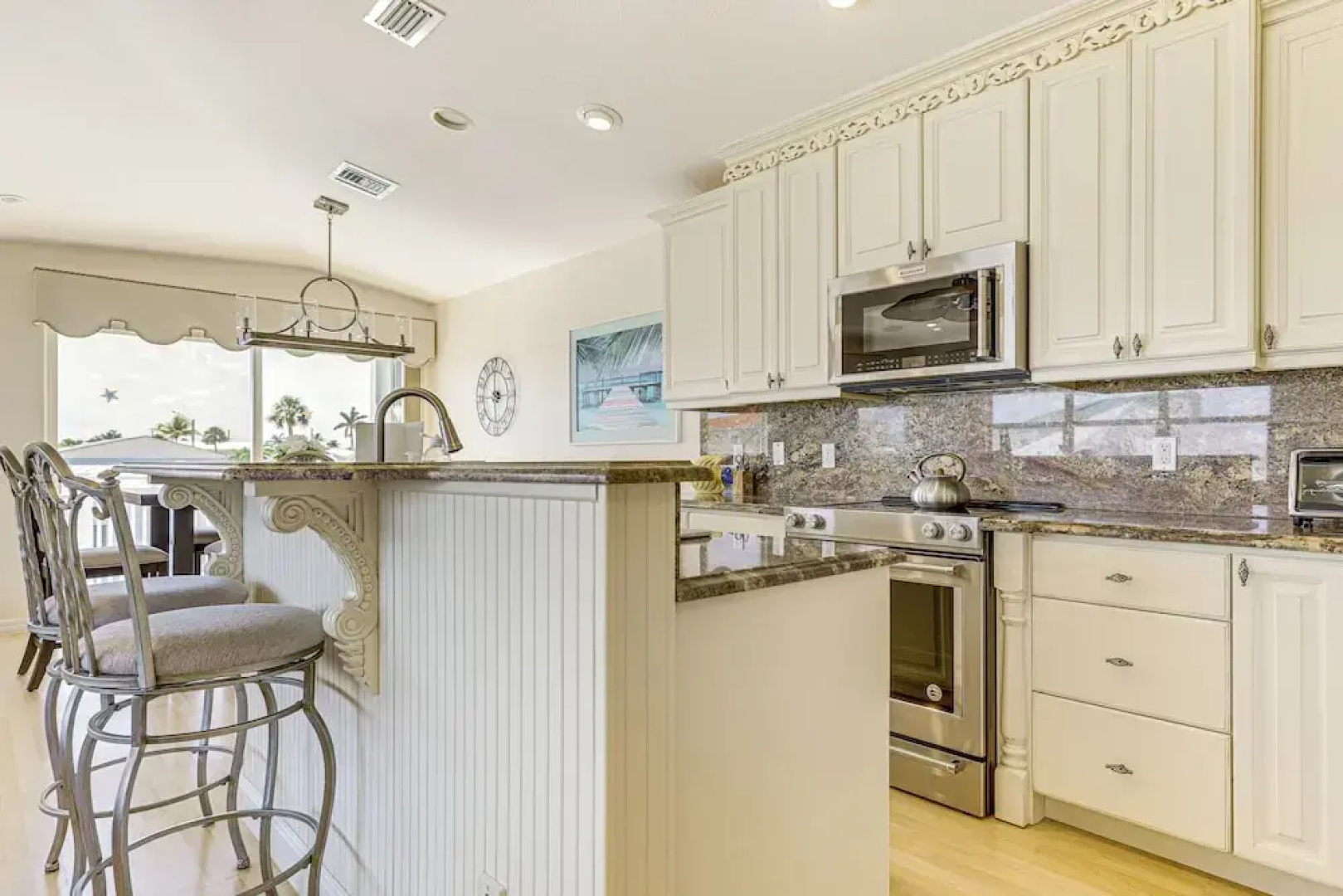 Ocean Access, Mini Golf & Pools: Jensen Beach Gem