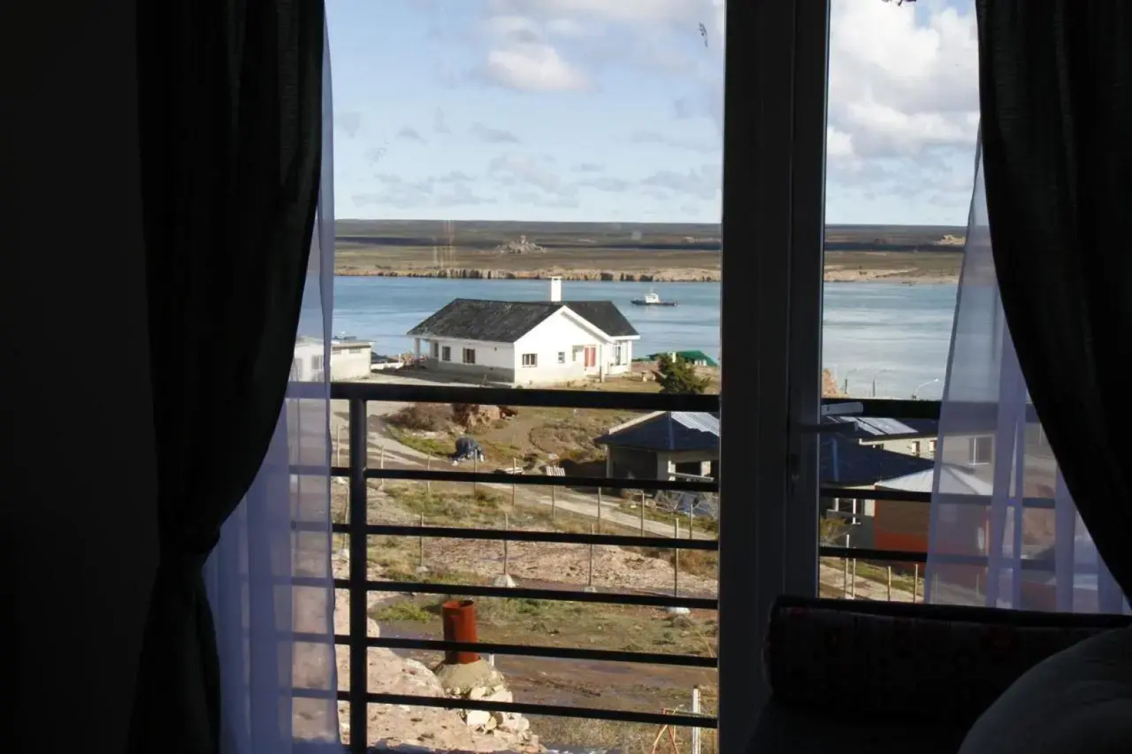 Tower Rock Puerto Deseado Superior