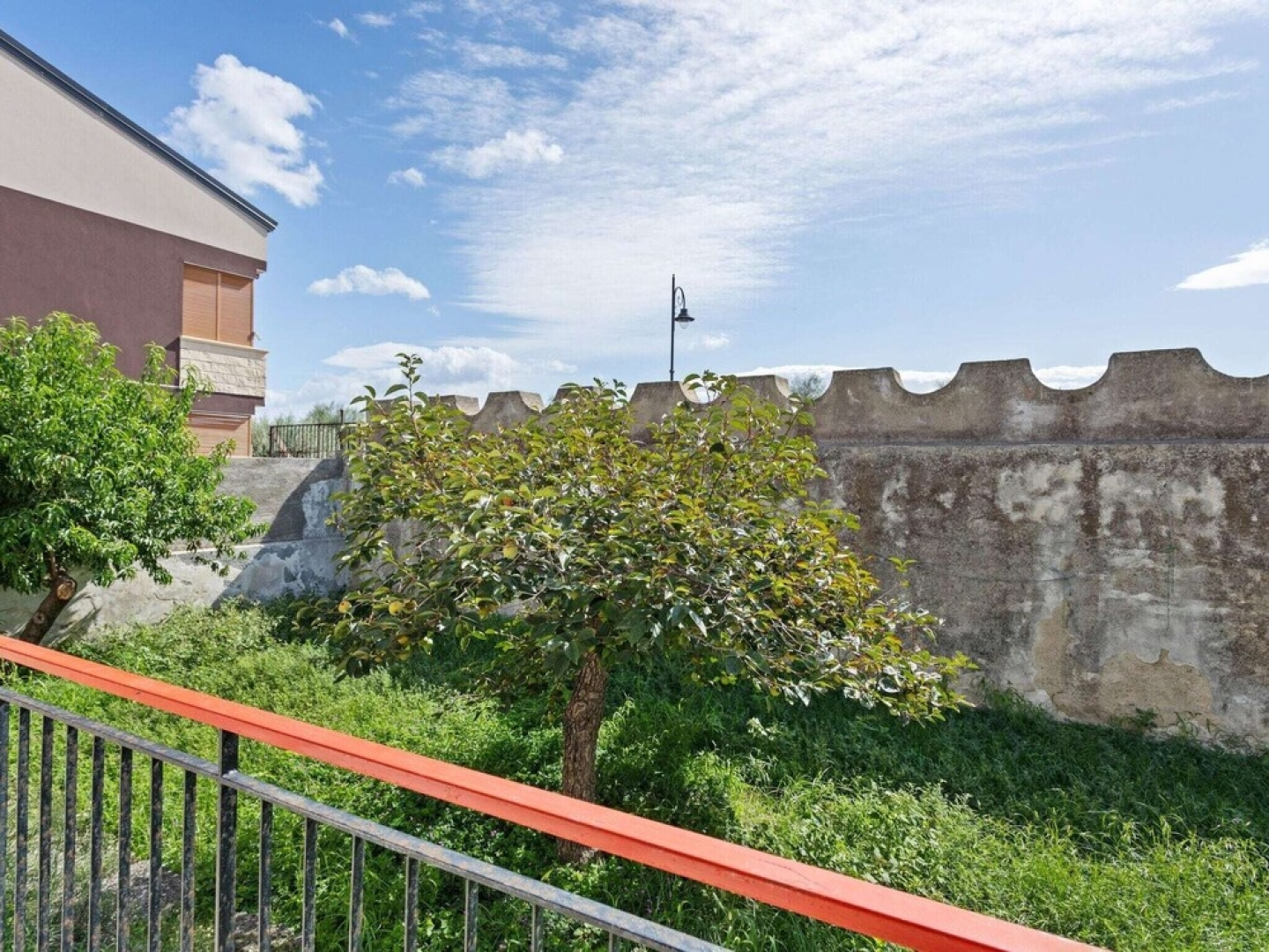 Snug Holiday Home in Niza di Sicilia with Balcony