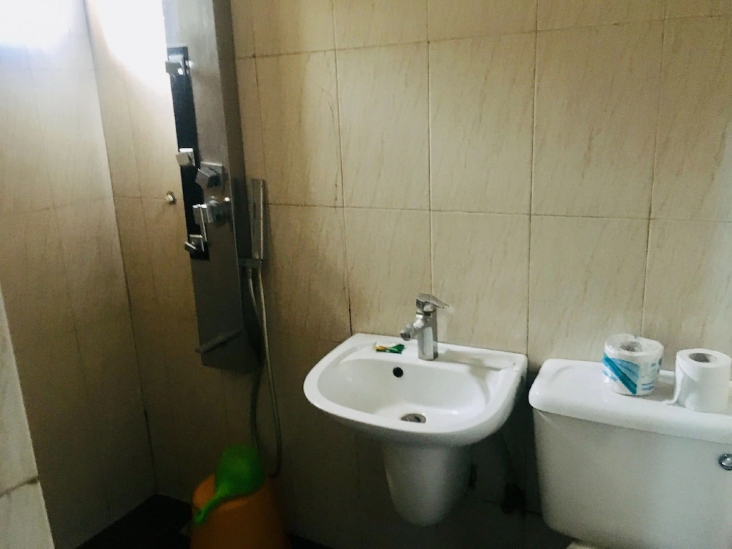 Euc Demodern Hotel & Suites