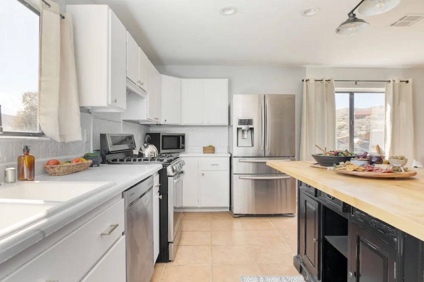 Rhythm by Avantstay Stunning Home w/ Pool, Hot Tub & Sweeping Views