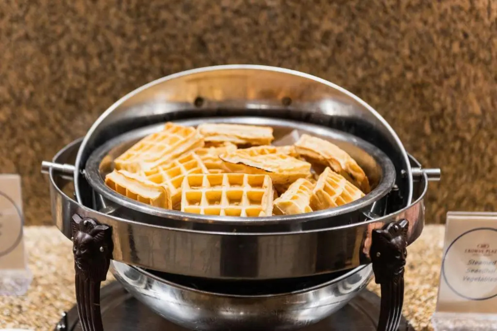 Crowne Plaza Newark Airport by IHG