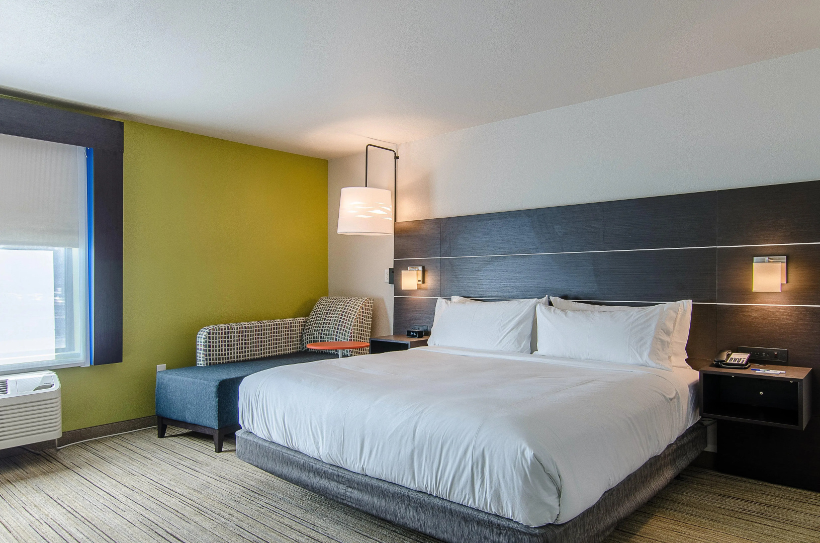 Holiday Inn Express & Suites Atchison by IHG