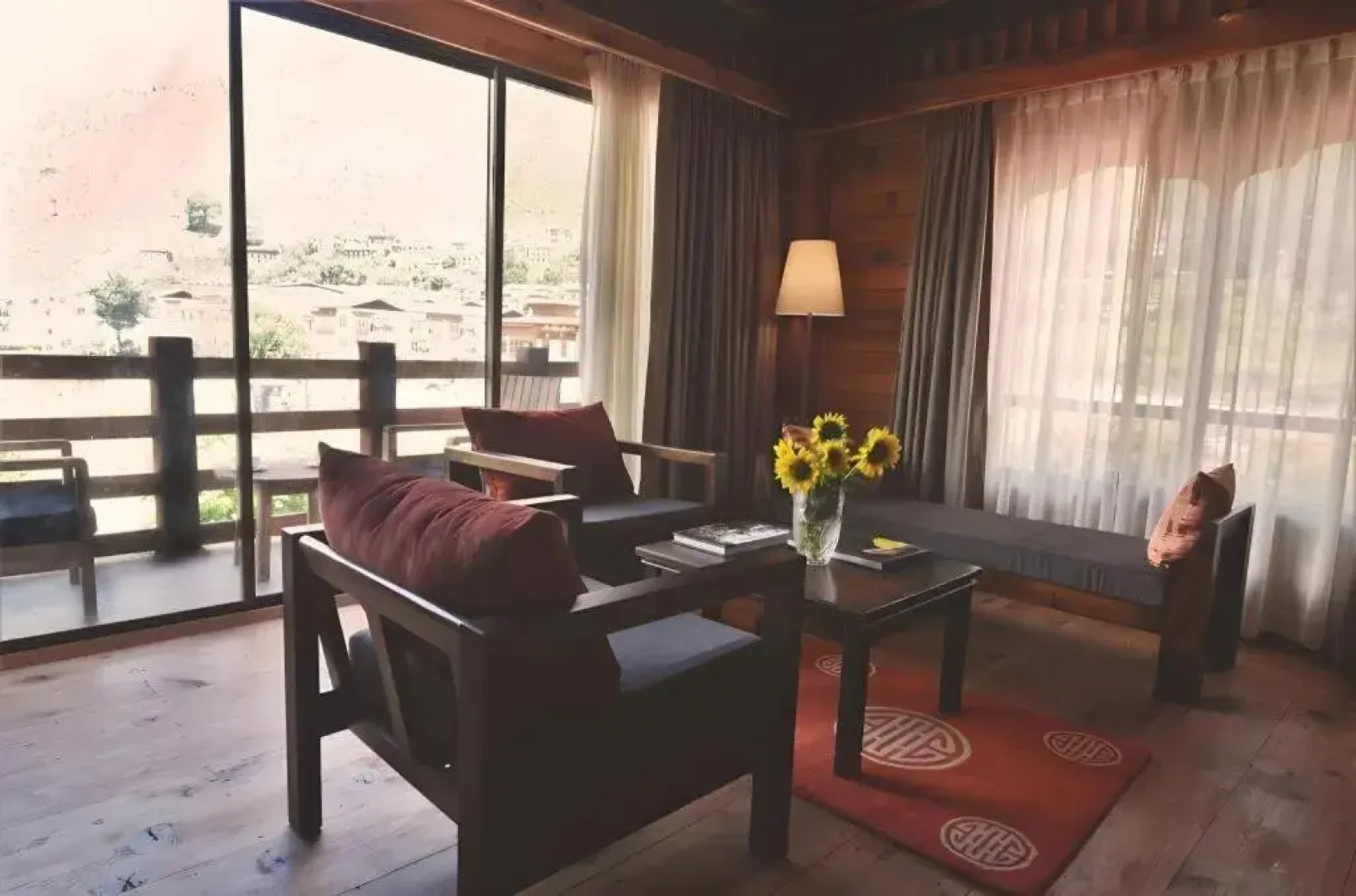 Hotel River Valley