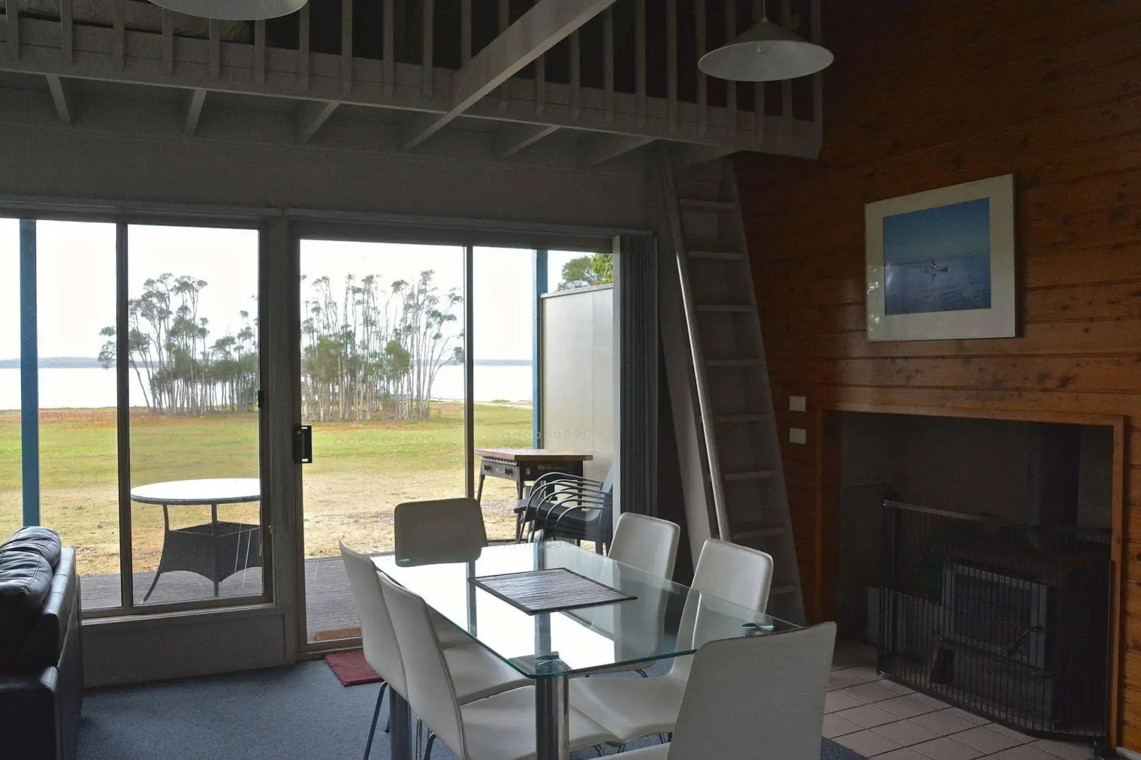 Waterfront Retreat At Wattle Point