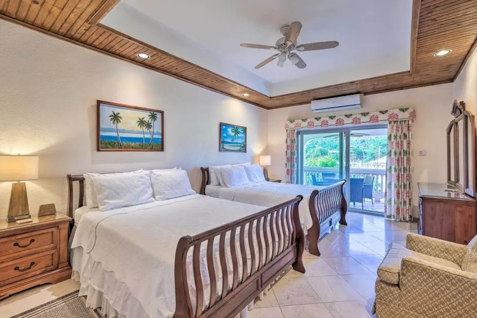 Oceanfront 'majestic Beach House' w/ Gym + Pool!