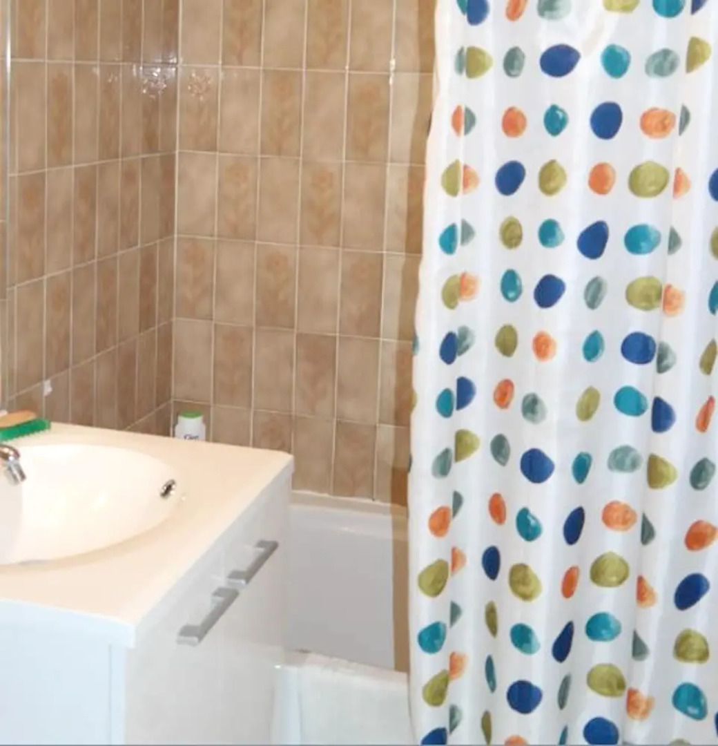 Studio in Saint-tropez, With Pool Access and Enclosed Garden - 800 m F