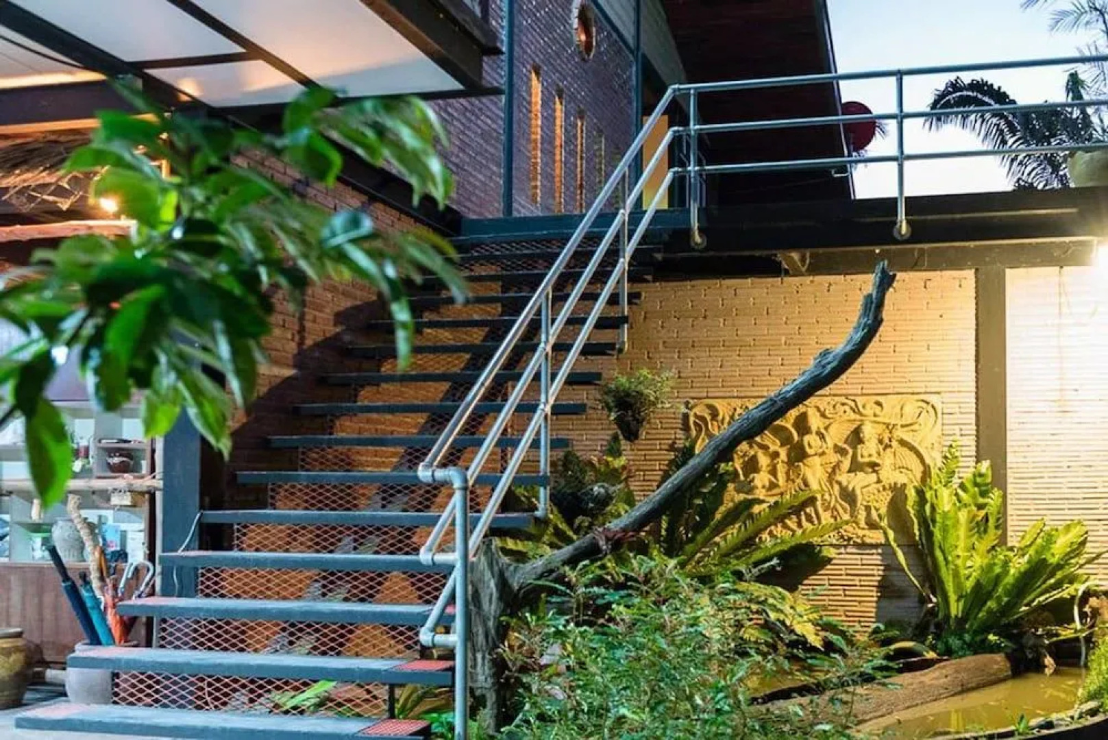 Steelloft  Home Stay