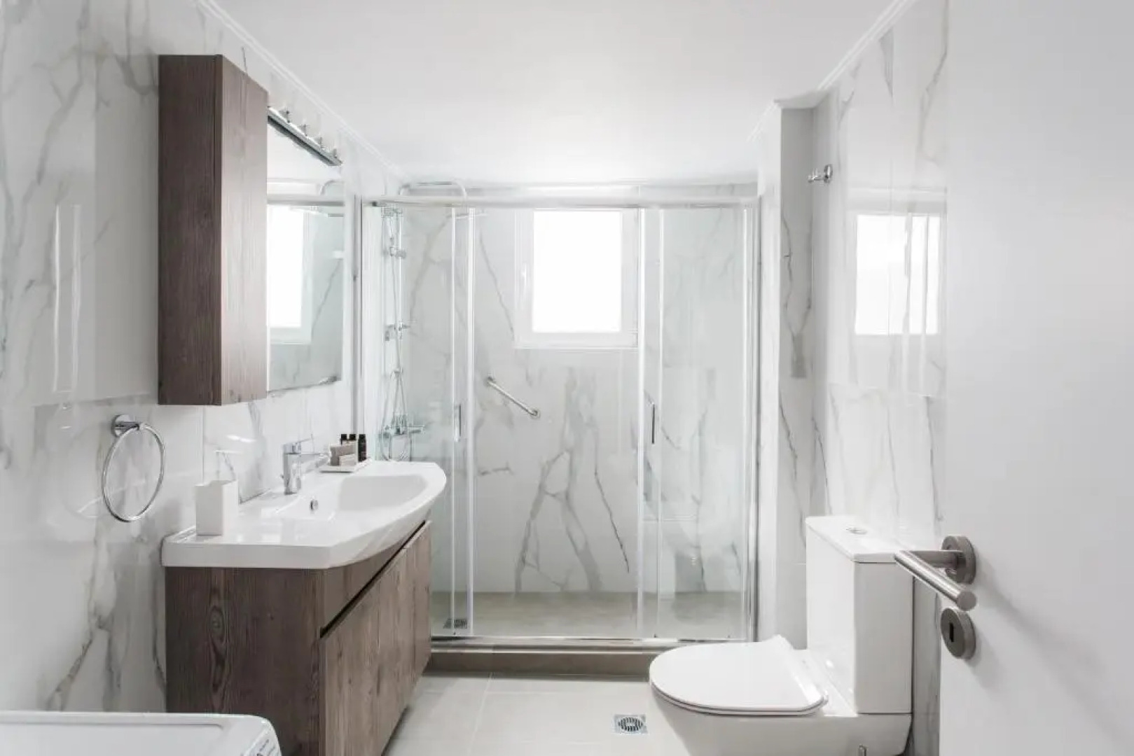 Spacious & Airy 1BR Apartment near HELEXPO Marousi by UPSTREET