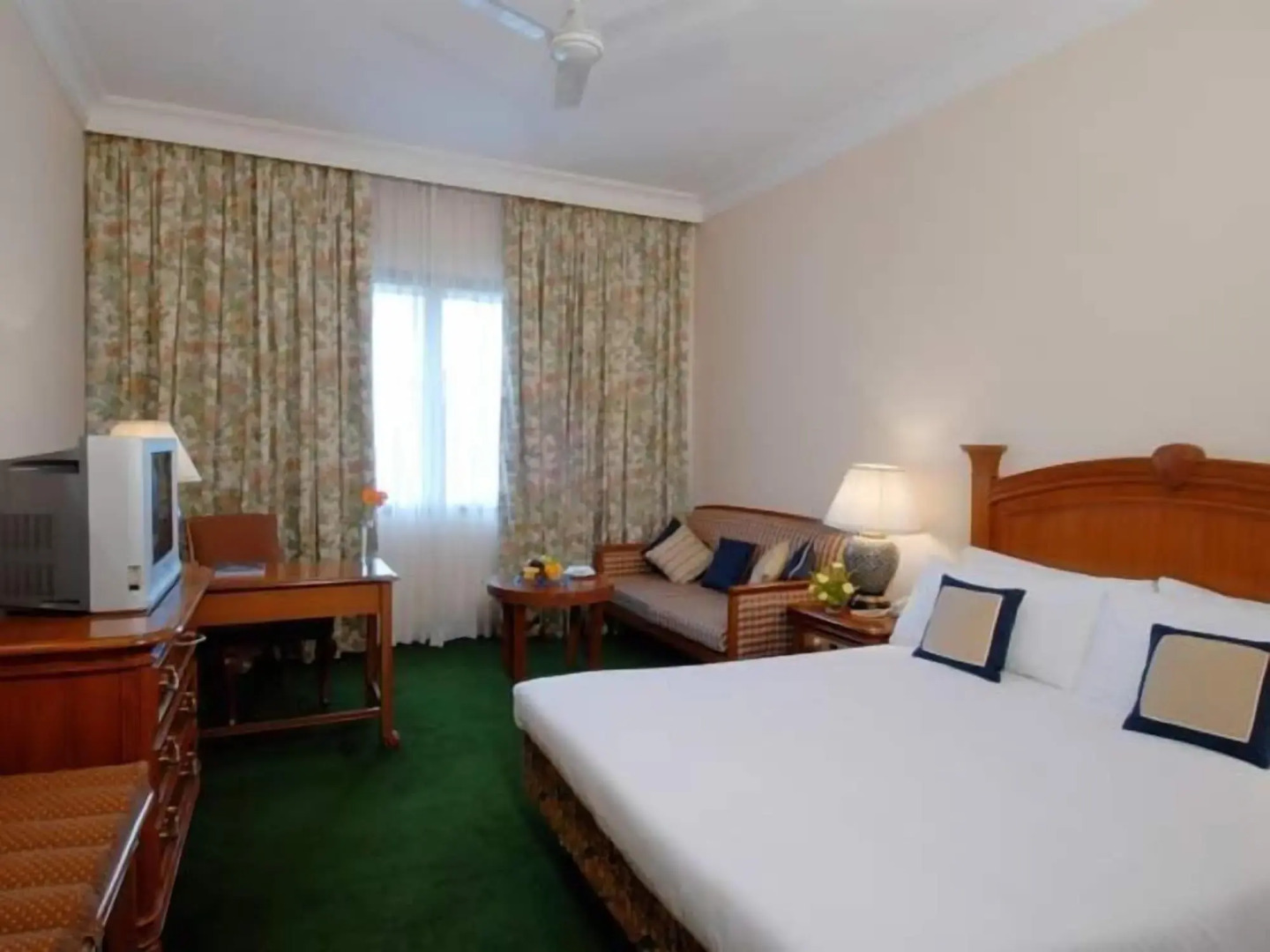 Vivanta Mangalore Oldport Road - Formerly Known as Taj Manjarun