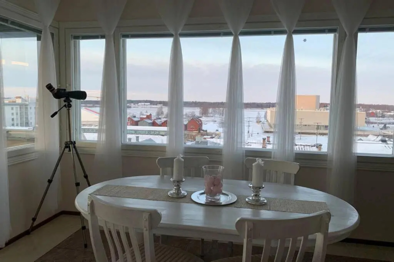 DOWNTOWN PENTHOUSE-SPA,sauna,3BR,seaview,free park
