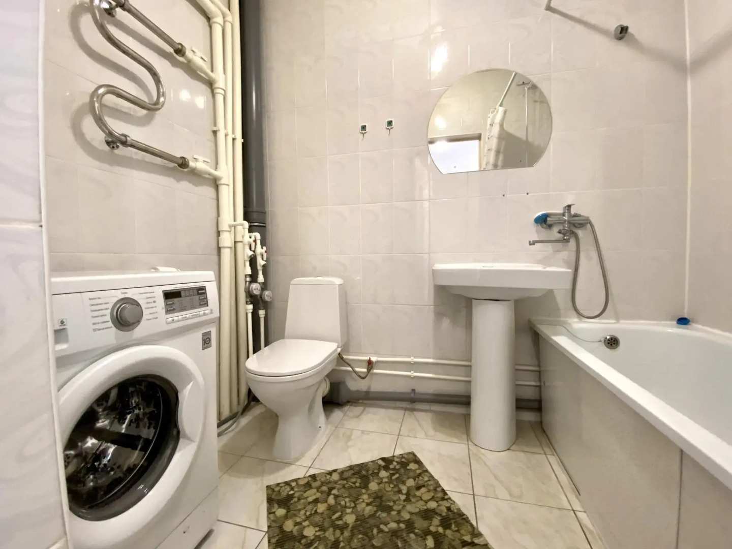 Декабрист на улице Бабушкина 99