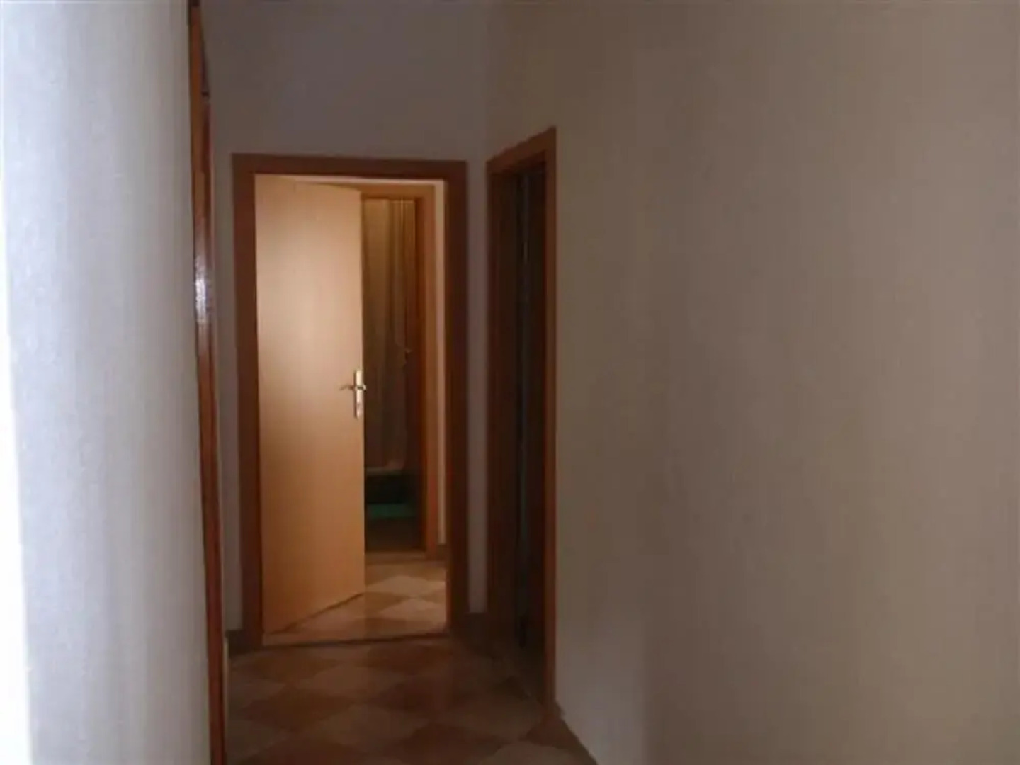 Mir - Free Parking - A4