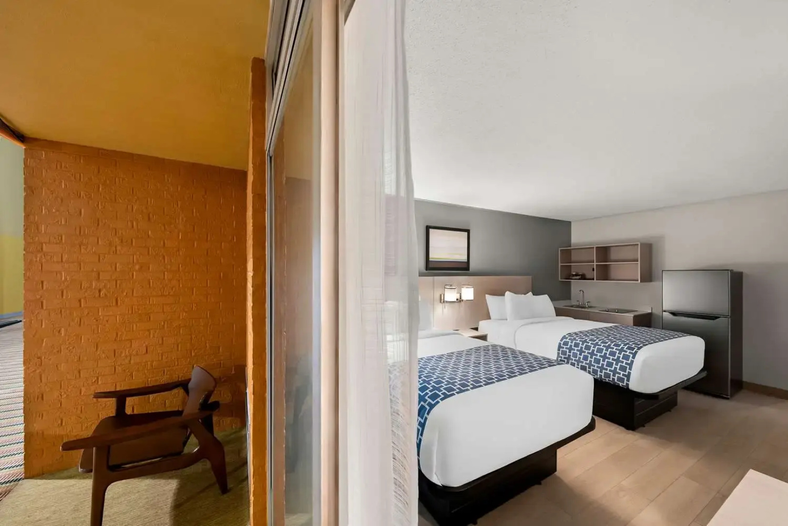 Suburban Studios, Kearney