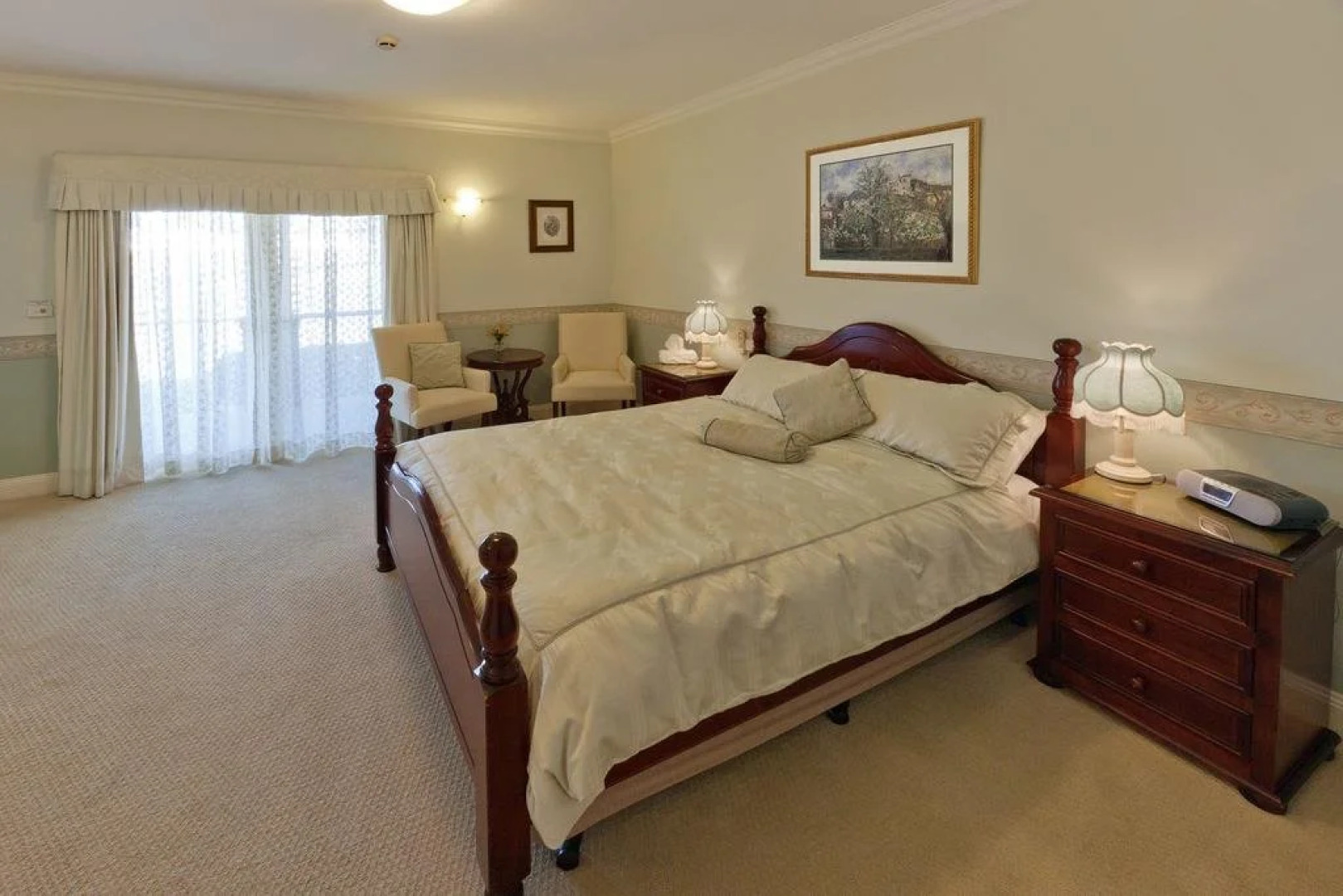 Plumes on the Green Boutique Bed & Breakfast