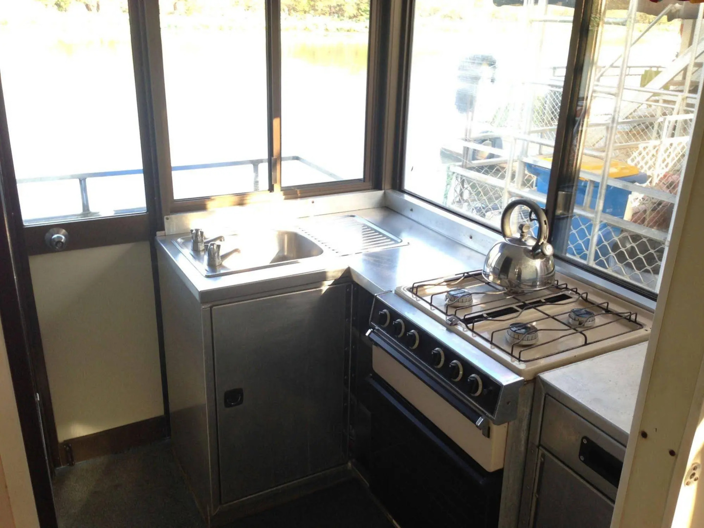 Corroboree Houseboats