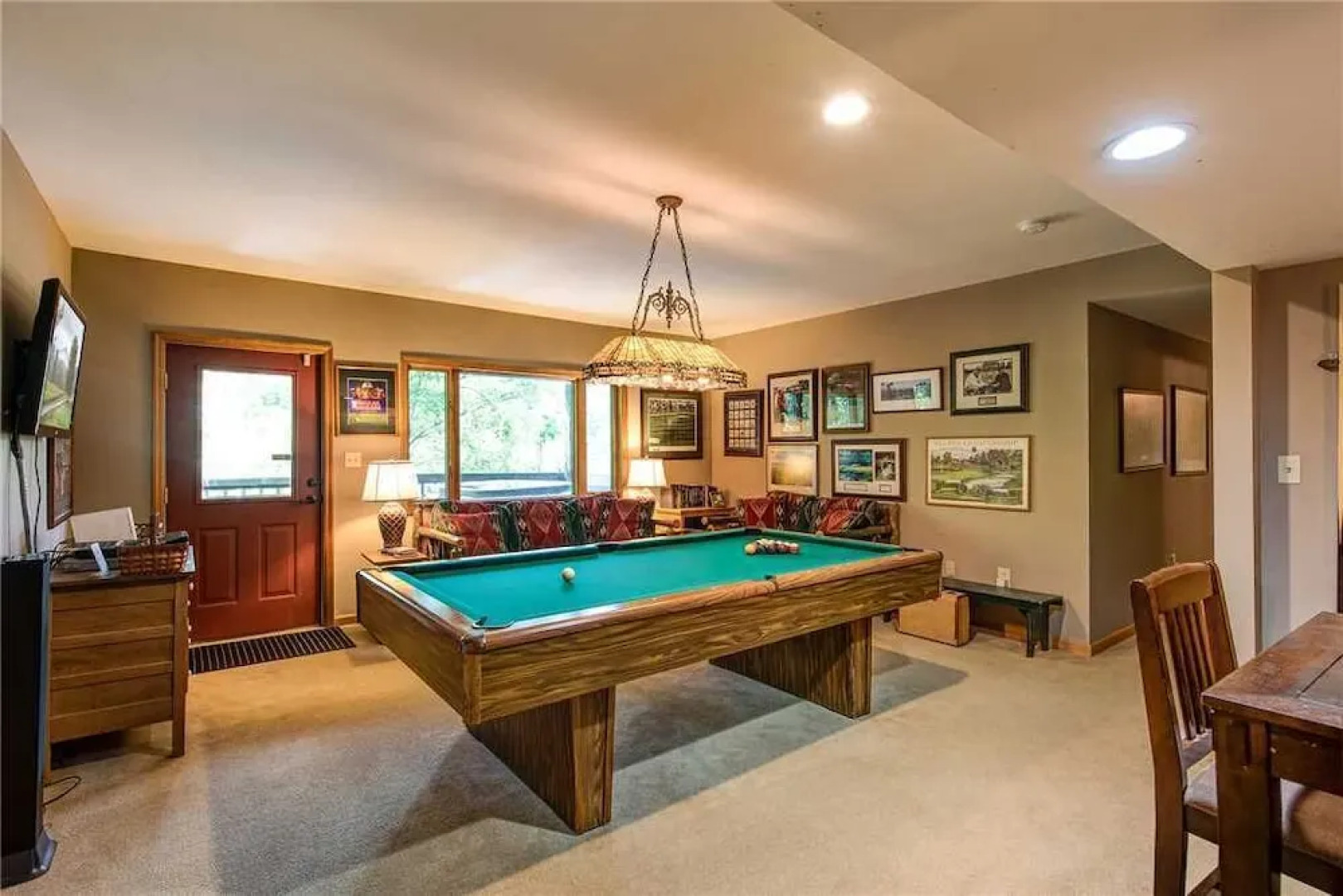 Stand In Awe 4 Bedroom Home with Hot Tub