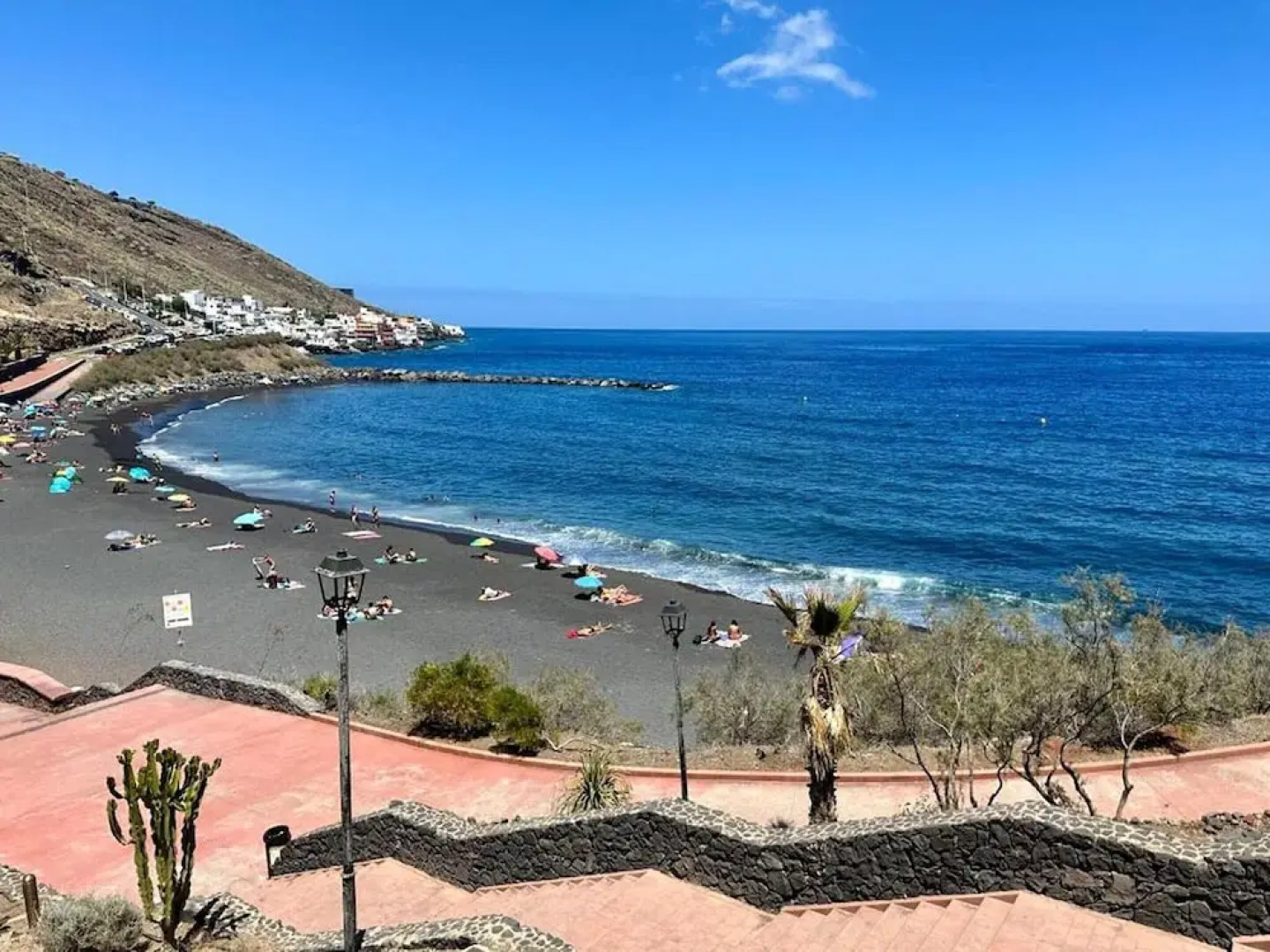 Apartment in Radazul With Stunning Sea Views