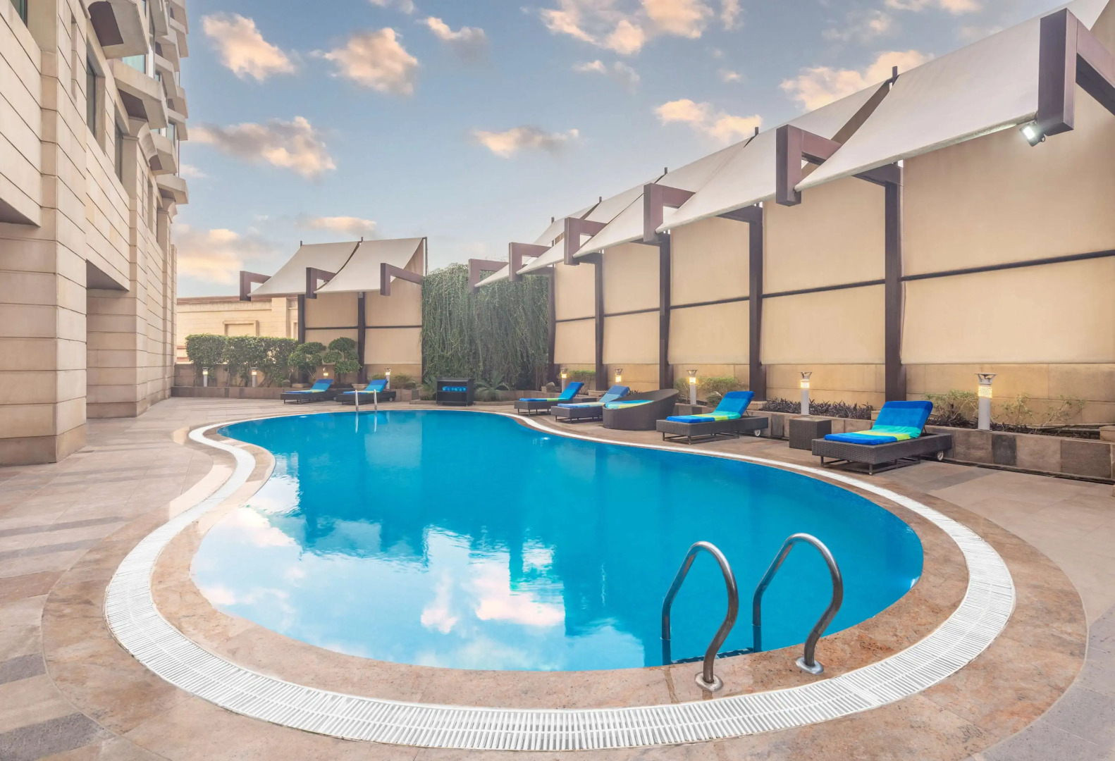 Radisson Hotel Gurugram Sohna Road City Center