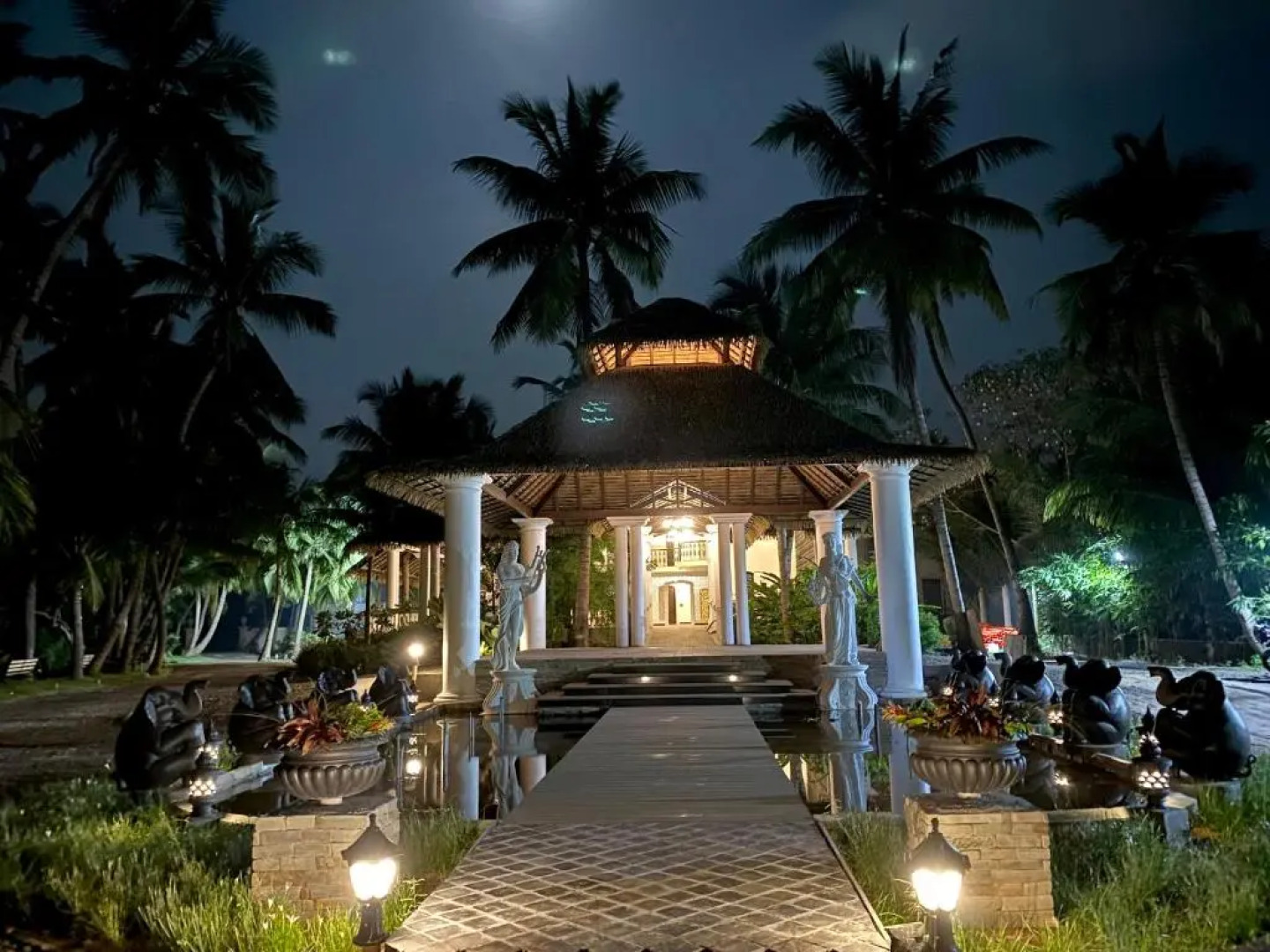 Lagoon Sarovar Premiere Resort - Pondicherry
