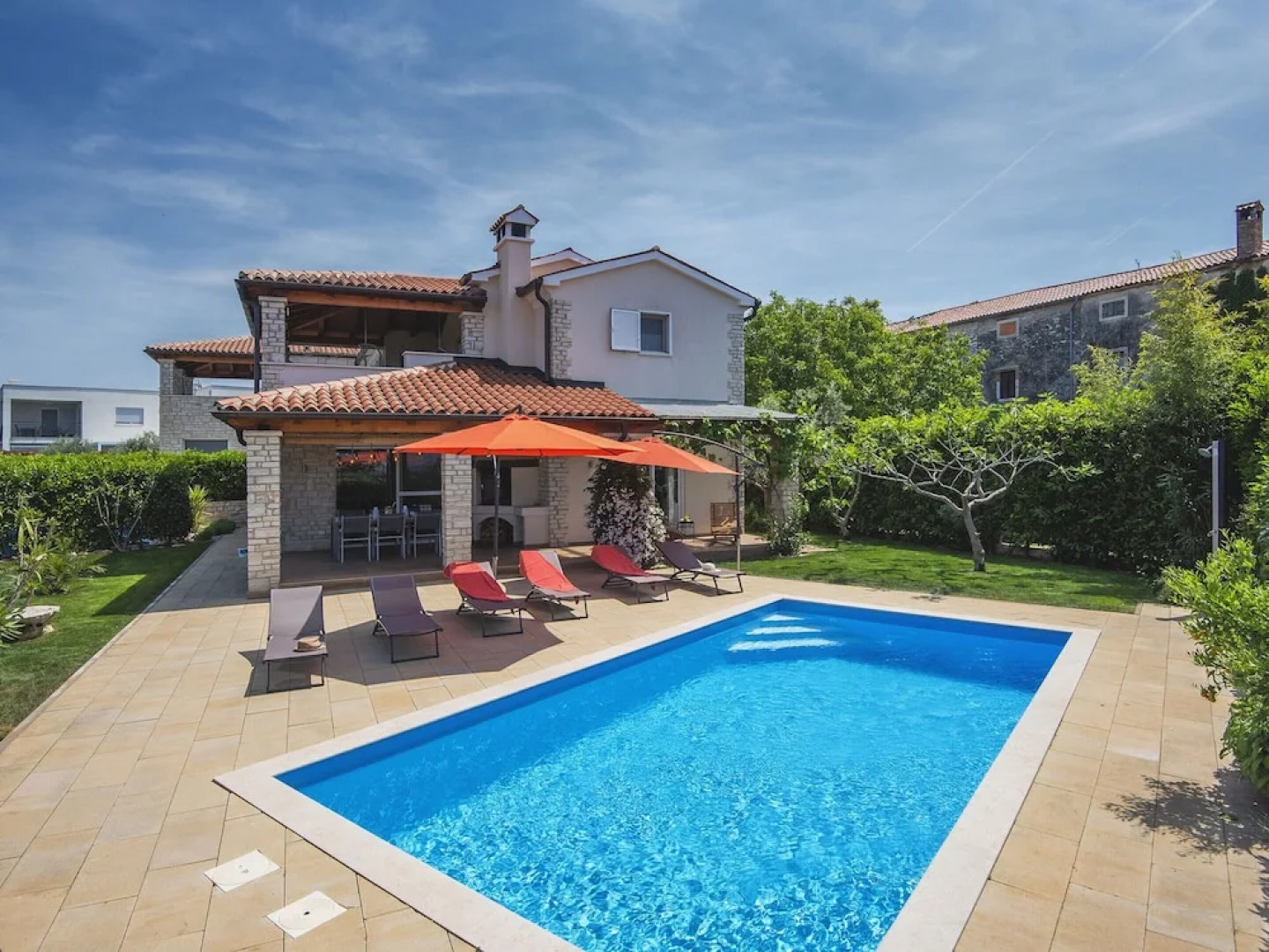 Villa in Novigrad With Pool Near Beach