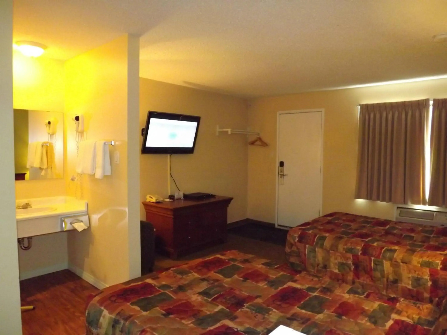 Canadas Best Value Inn Whitecourt