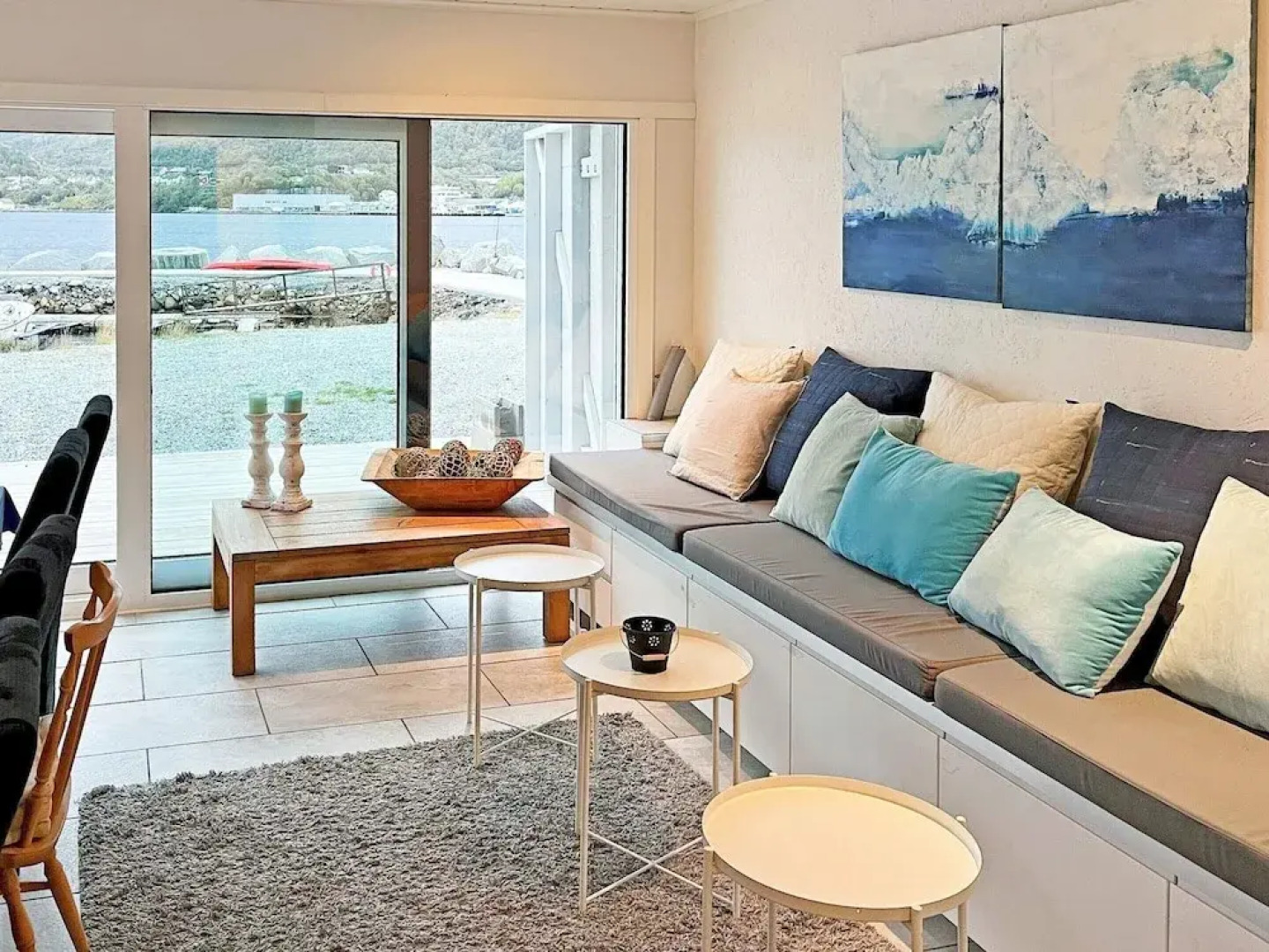 10 Person Holiday Home in Brattvag