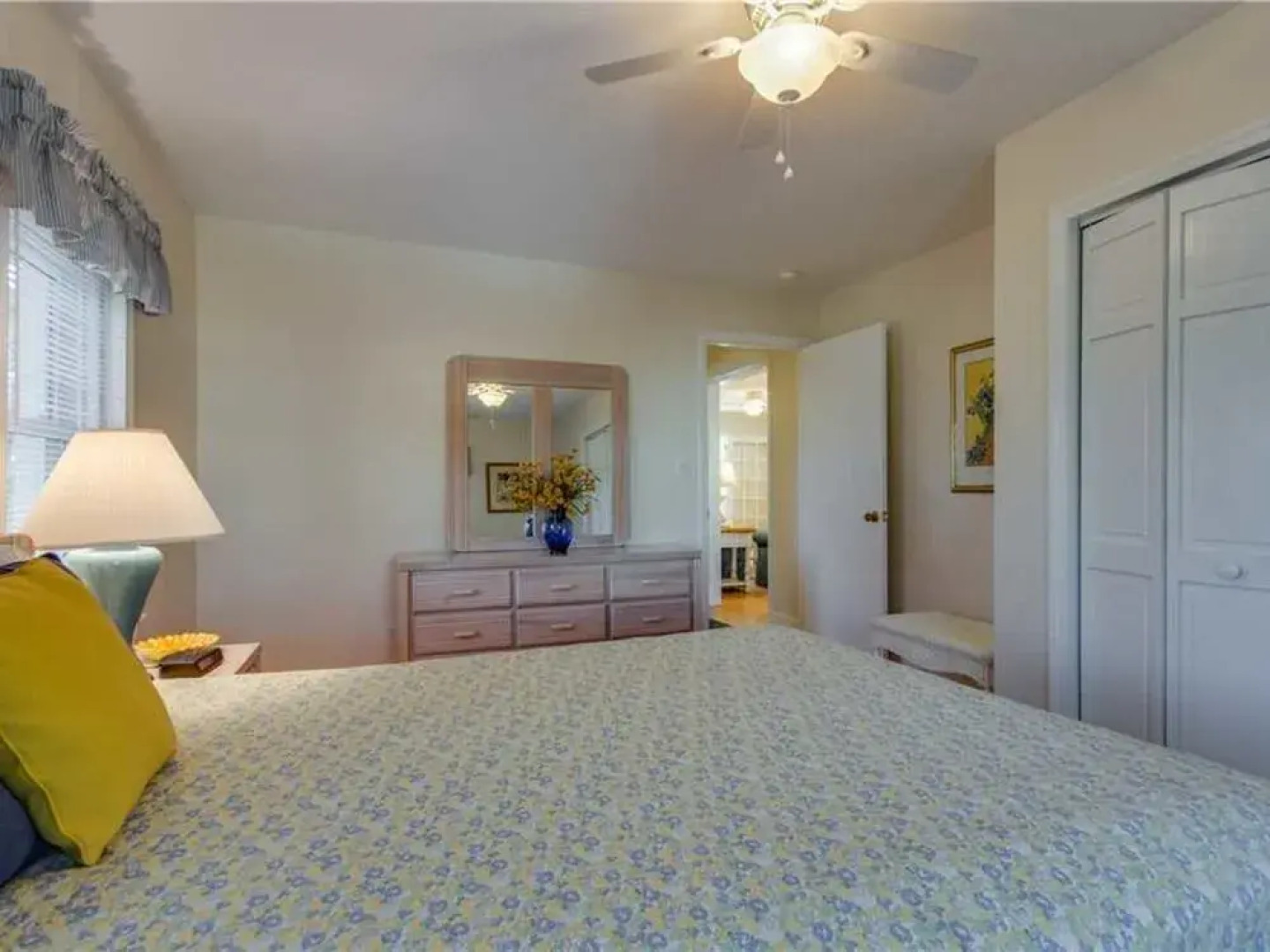 Ocean Boulevard 511 by RedAwning