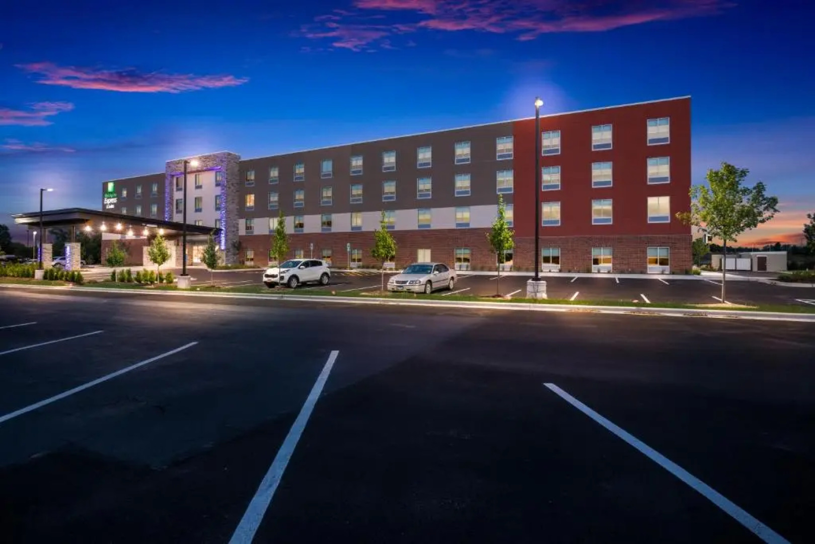 Holiday Inn Express & Suites Chicago - Hoffman Estates by IHG