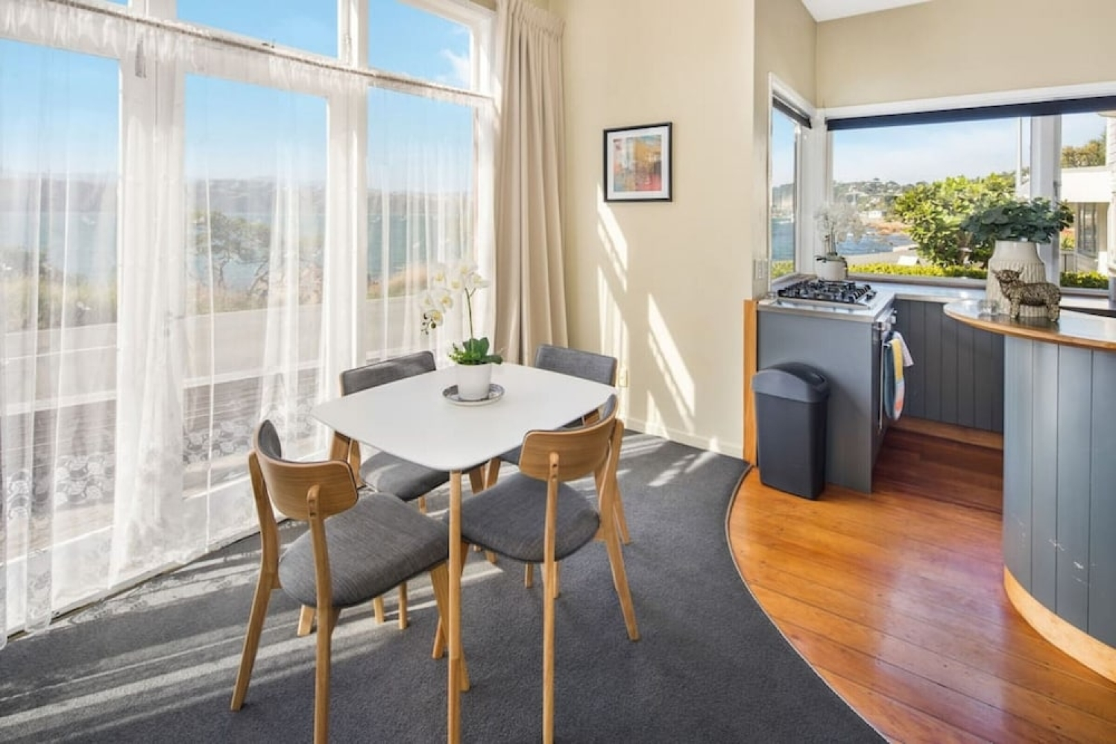 Pristine 2-bed waterfront, Karaka Bays