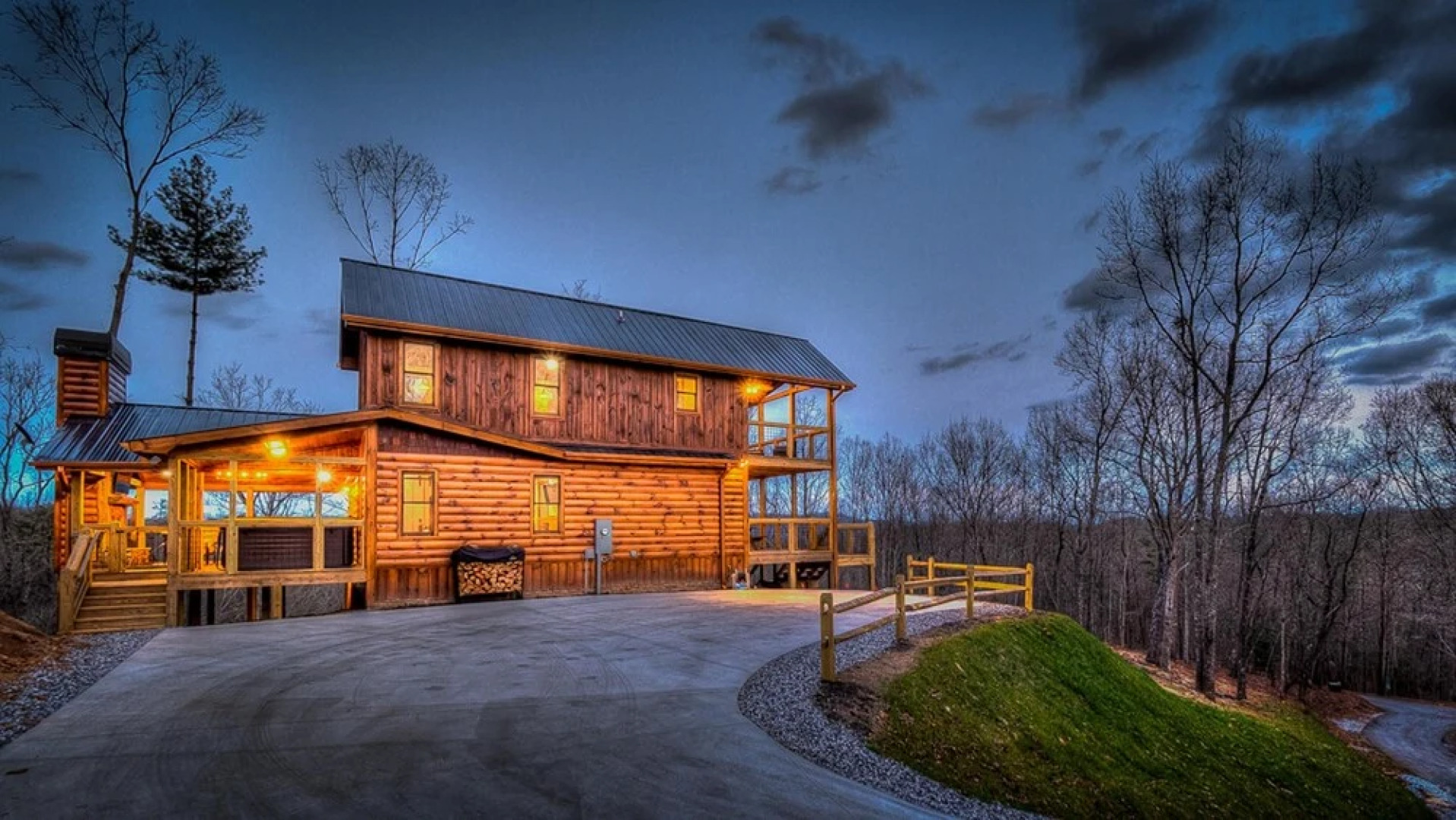 Blue Moon Lodge by Escape to Blue Ridge