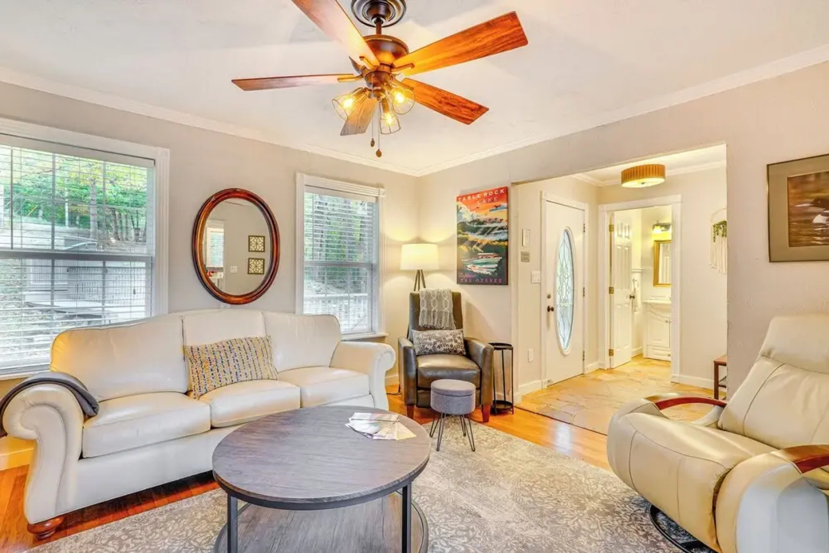 Mtn Views & Fire Pit: Eureka Springs Home