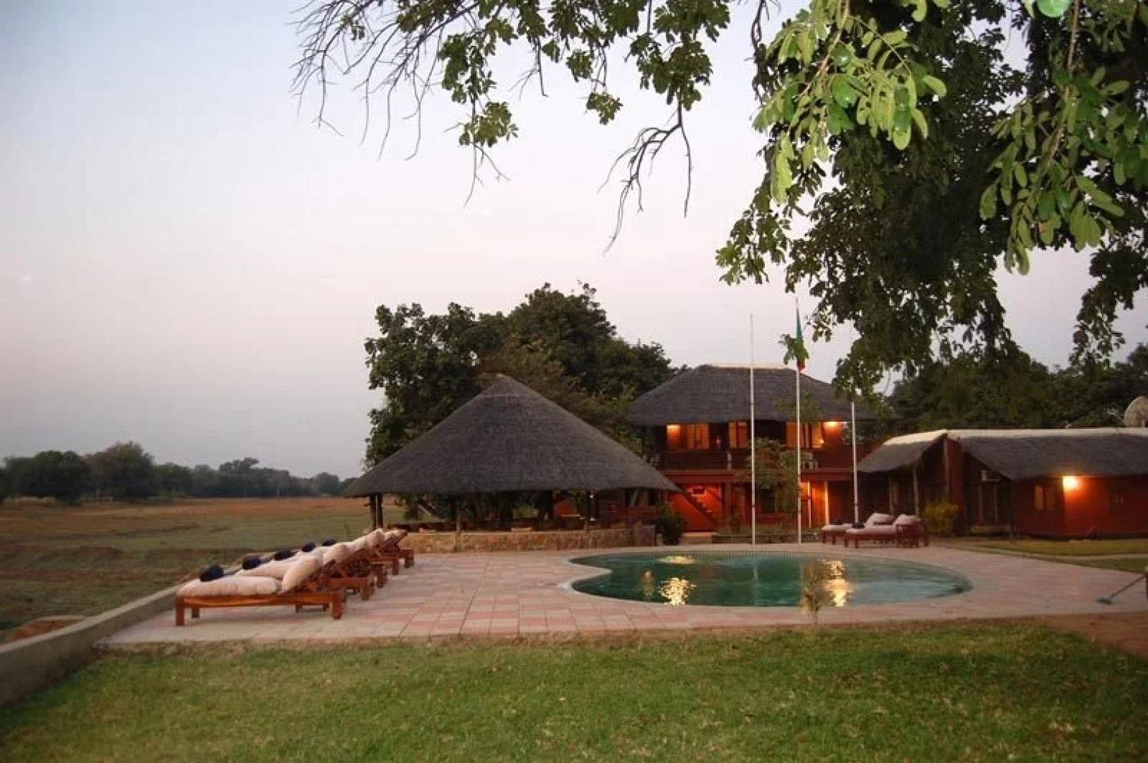 Three Cities Mushroom Lodge