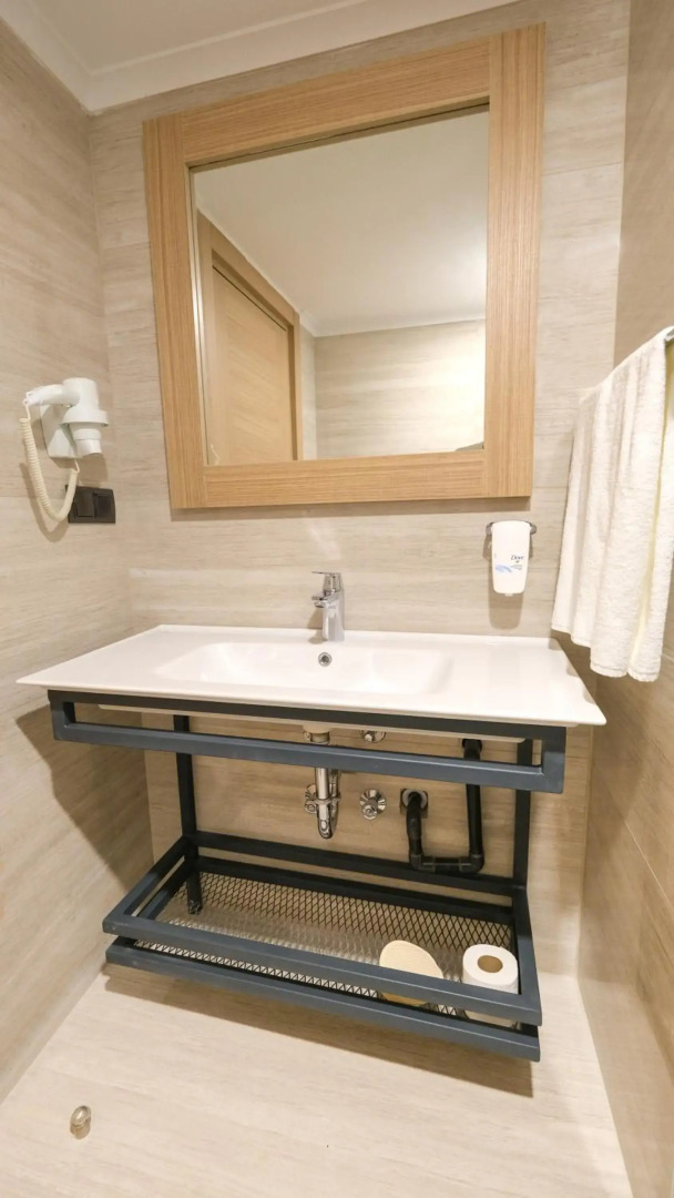 Alesta Seaside Residence